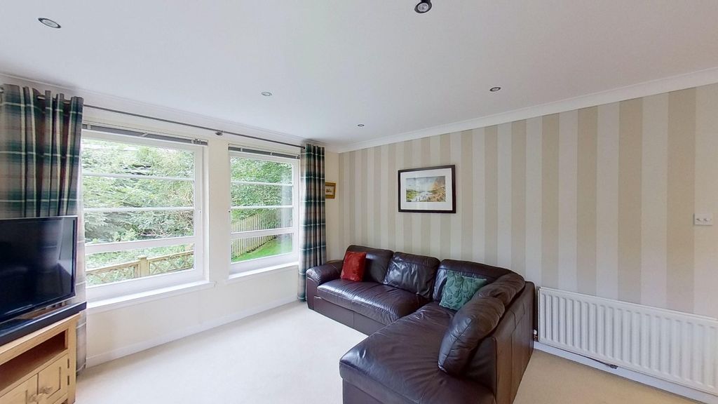 Property photo 2 of 15 Photo 2