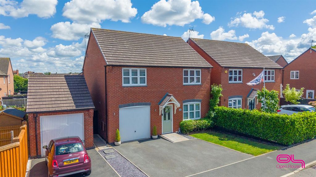 Property photo 1 of 28 St Mary's Drive, Stretton (1).Jpg