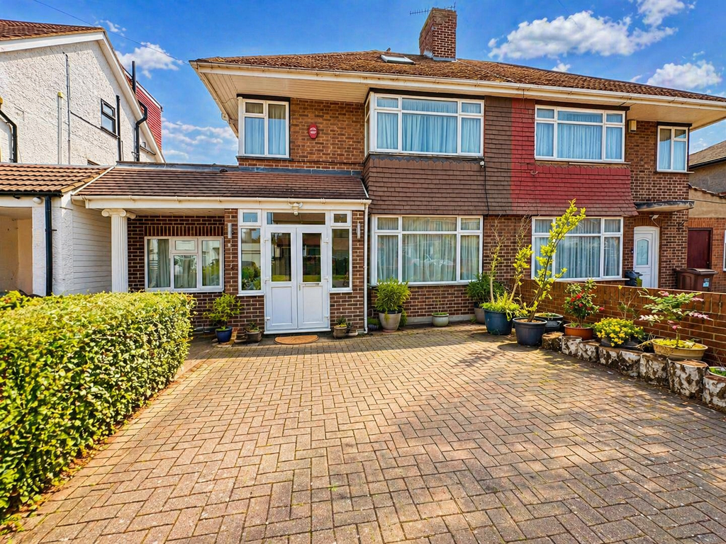 Property photo 2 of 19
