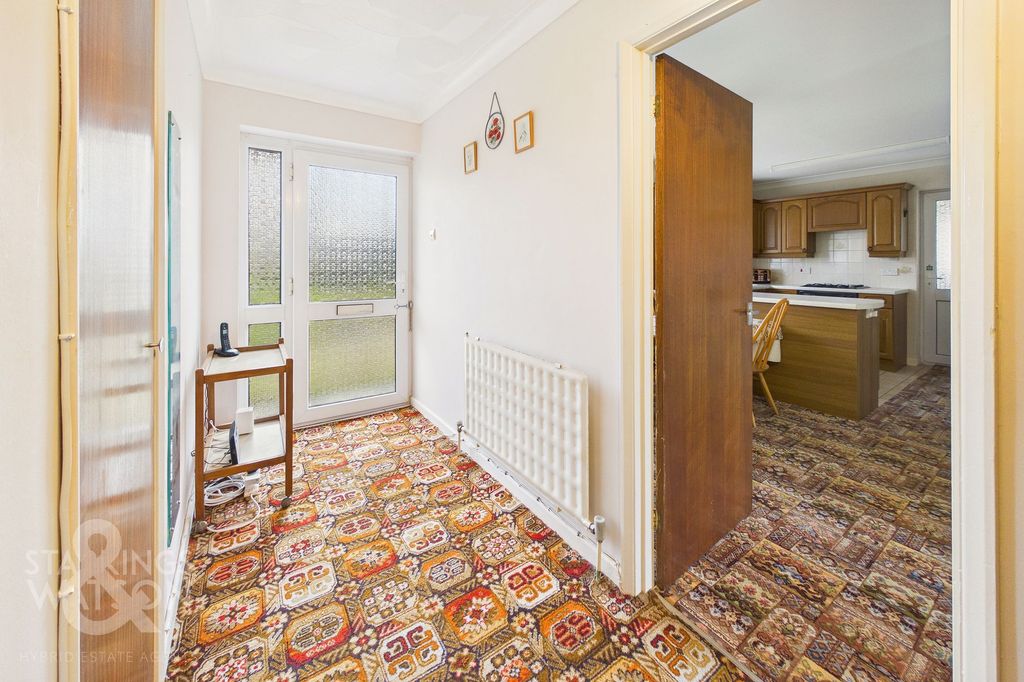 Property photo 3 of 21