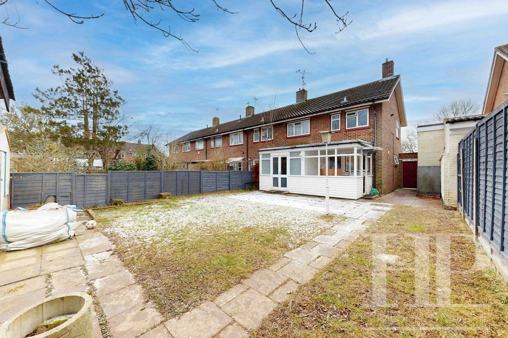 Property photo 2 of 20