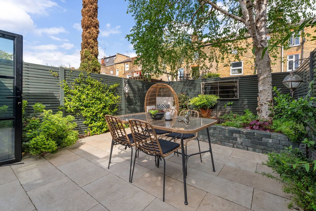 Property photo 3 of 15