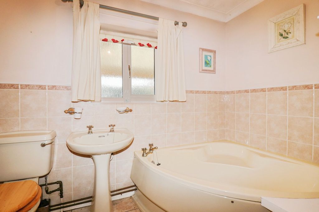 Additional image 13 of 2 bed detached bungalow for saleRedenhall Road, Harleston IP20