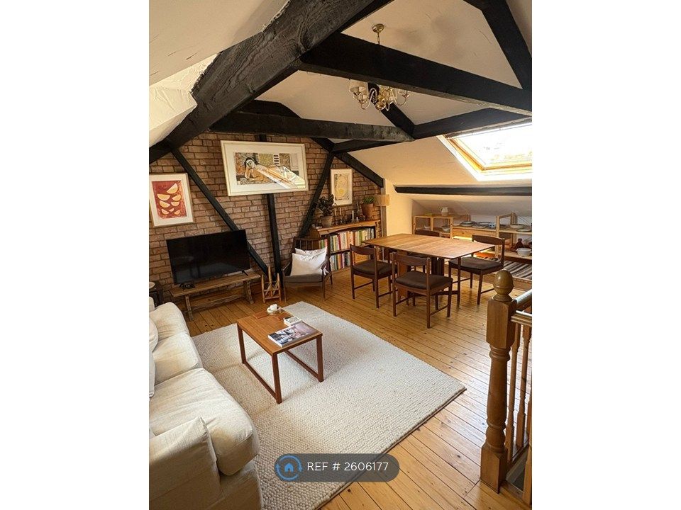 Property photo 3 of 14 Main Lounge
