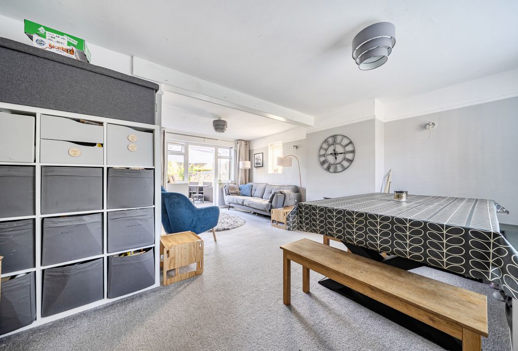 Property photo 3 of 10 1450533-9-69Eba92...