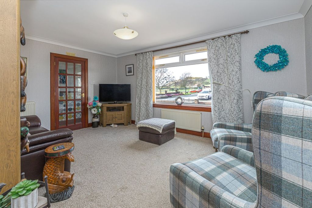 Property photo 2 of 39