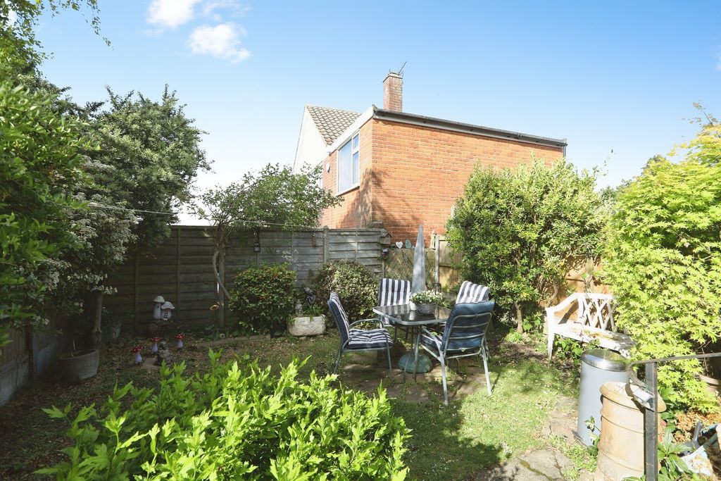 Property photo 2 of 10