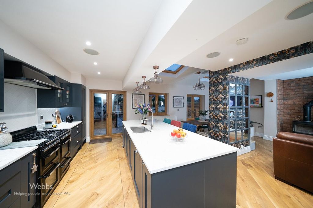 Property photo 2 of 30 Â© Webbs Estate Agents Â© (48 Of 52).Jpg