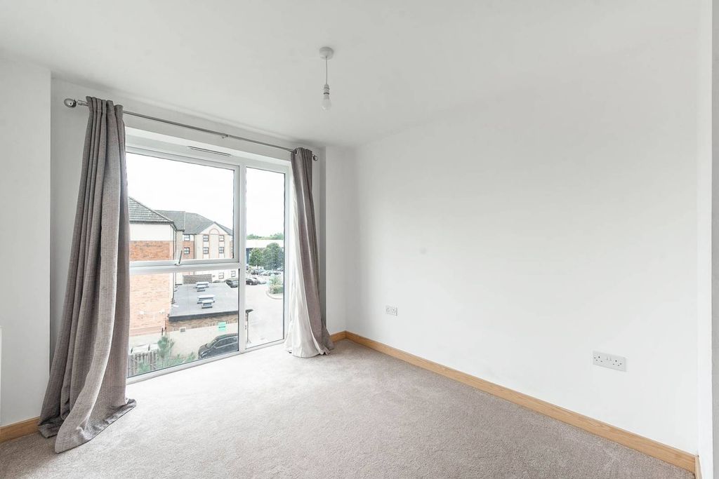 Property photo 3 of 9