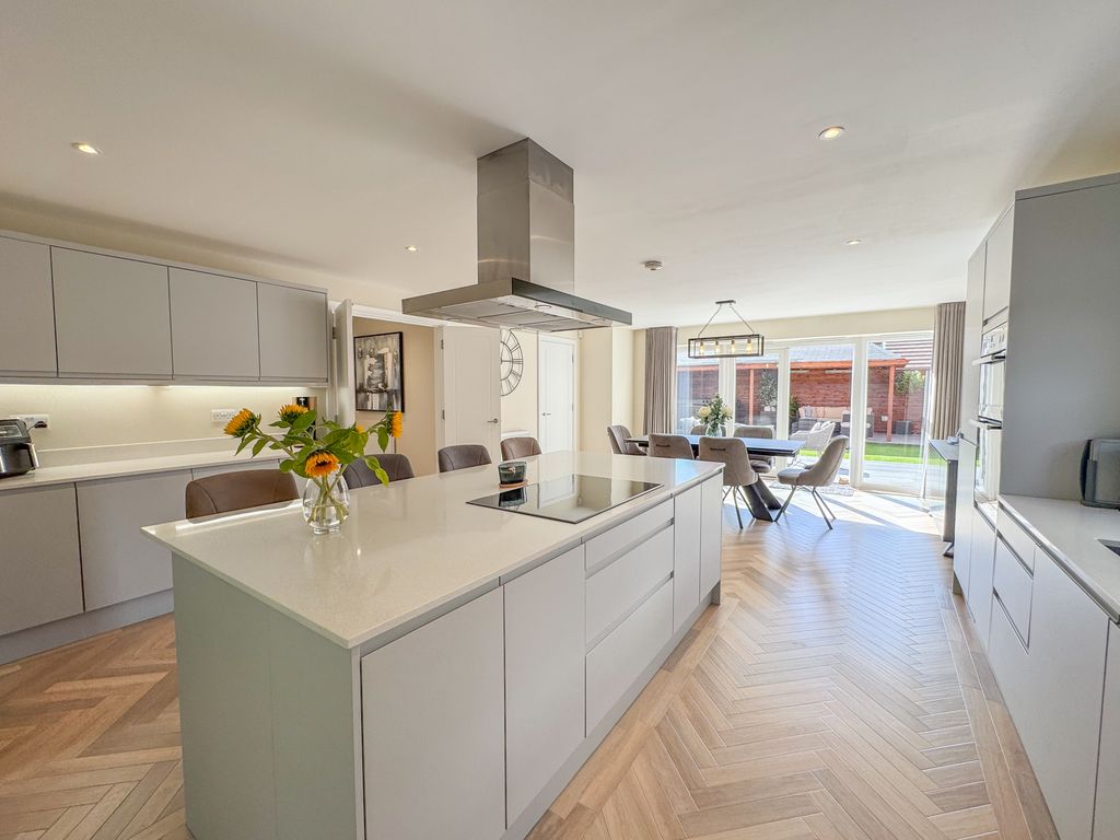 Property photo 2 of 46 Kitchen 1