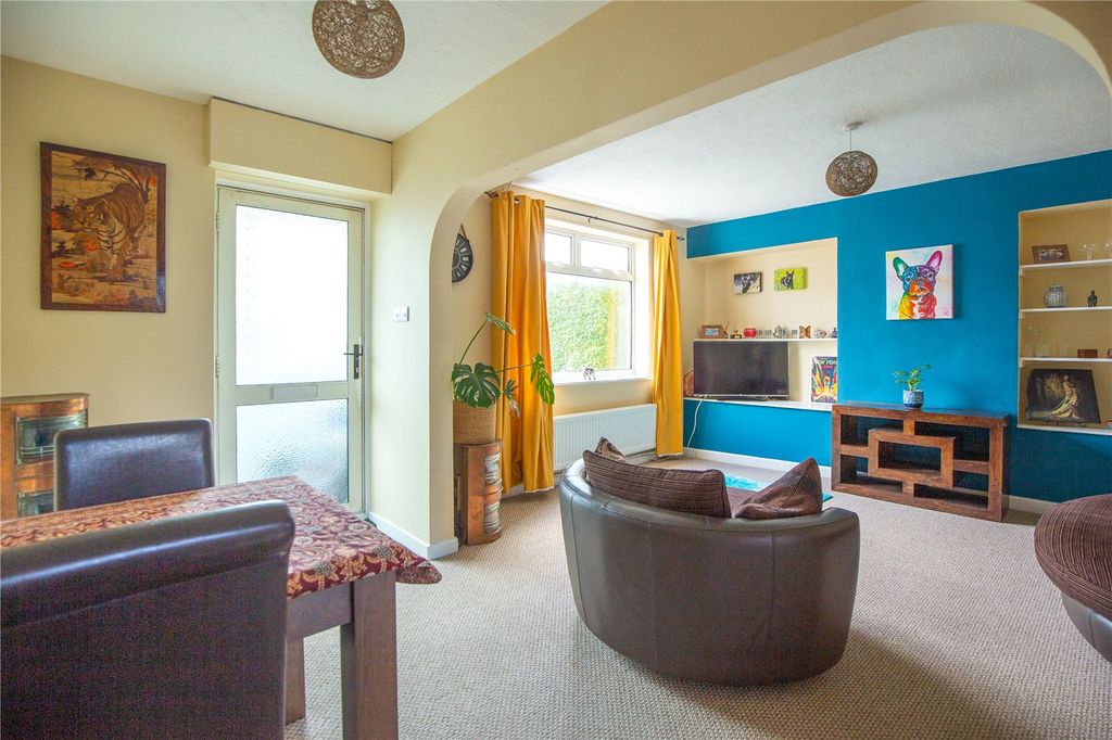 Property photo 2 of 19 Picture No. 24