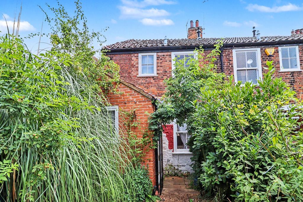Property photo 3 of 8 4628745