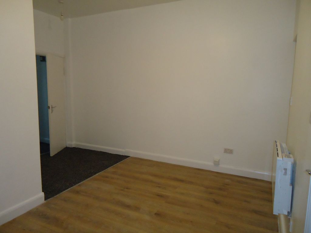 Property photo 2 of 8 Dsc02803