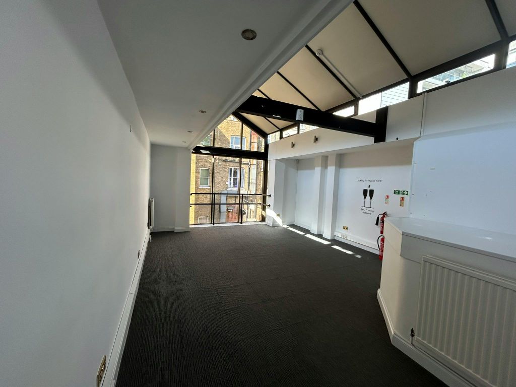 Property photo 2 of 3 Putney 3.Jpeg