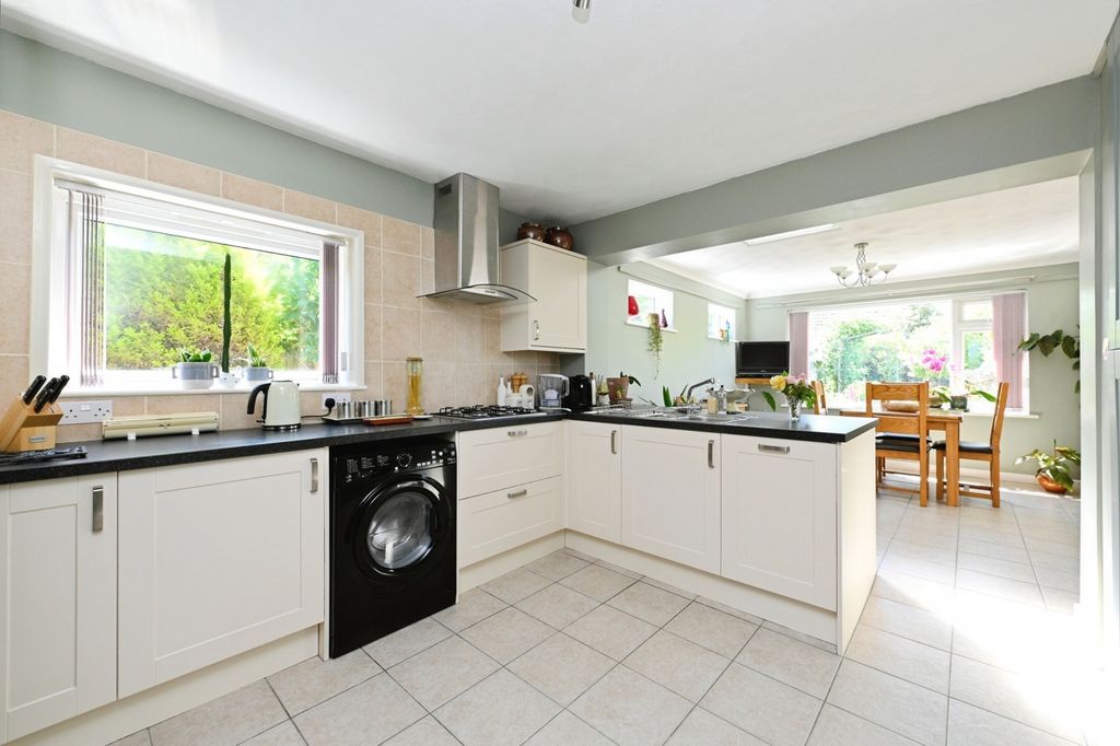 Property photo 3 of 17 Photo