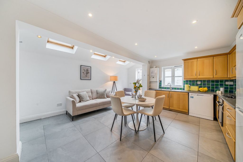 Property photo 3 of 18 Picture No. 36