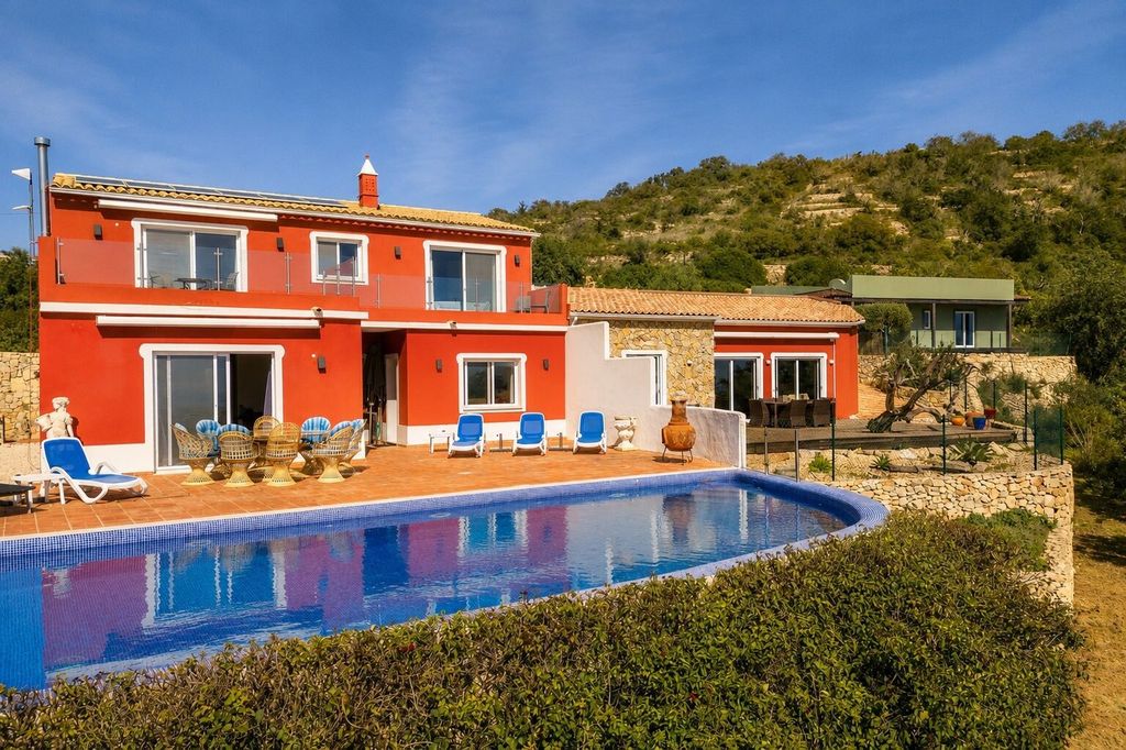 Property photo 1 of 37 Versatile Property With Panoramic Views Near Estoi