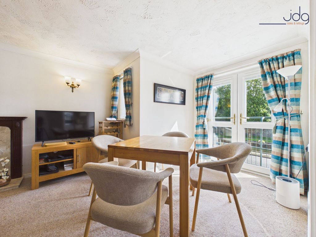 Property photo 3 of 10 Open Plan Living With Canal Views