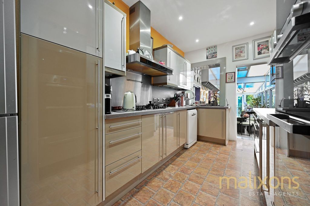 Property photo 1 of 14