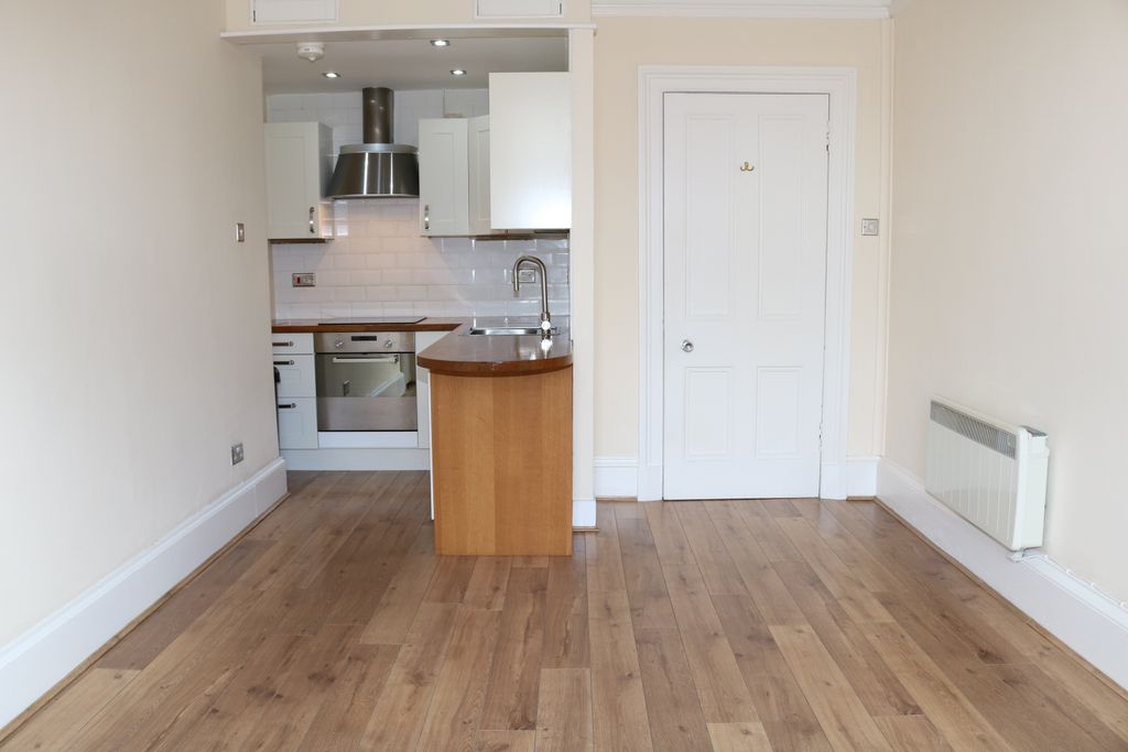 Property photo 2 of 5 Lounge