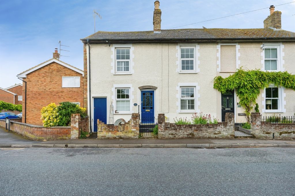 Property photo 1 of 17