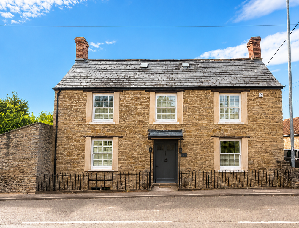 Property photo 1 of 31