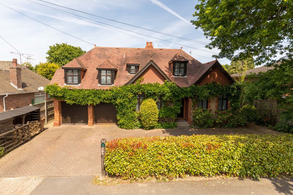 Property photo 1 of 31