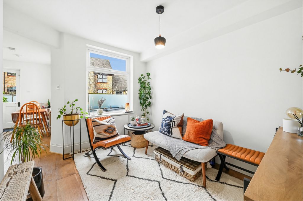 Property photo 2 of 9 Living Room