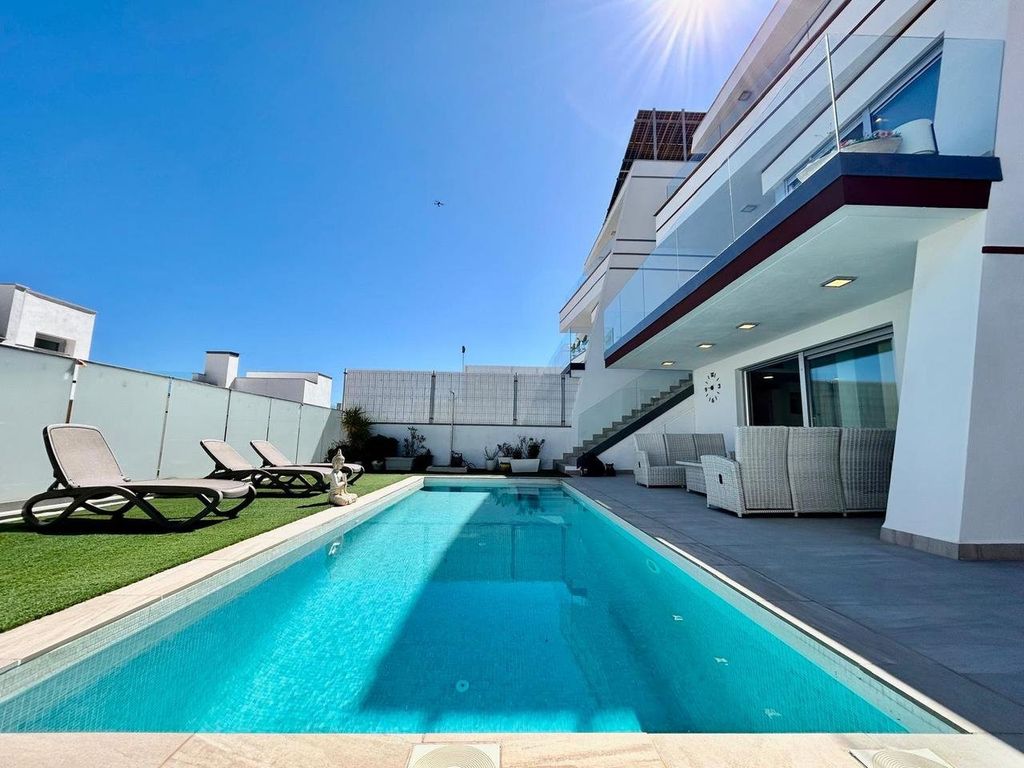 Property photo 3 of 41