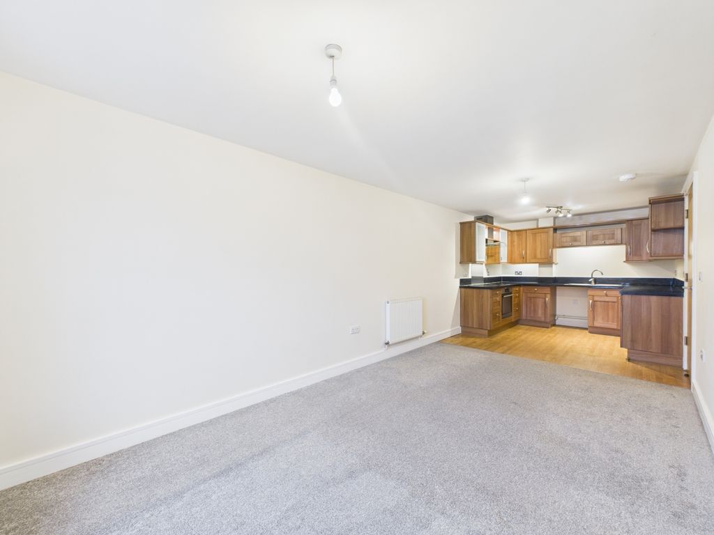 Property photo 2 of 6 Cam03062G0-Pr0221-Still004