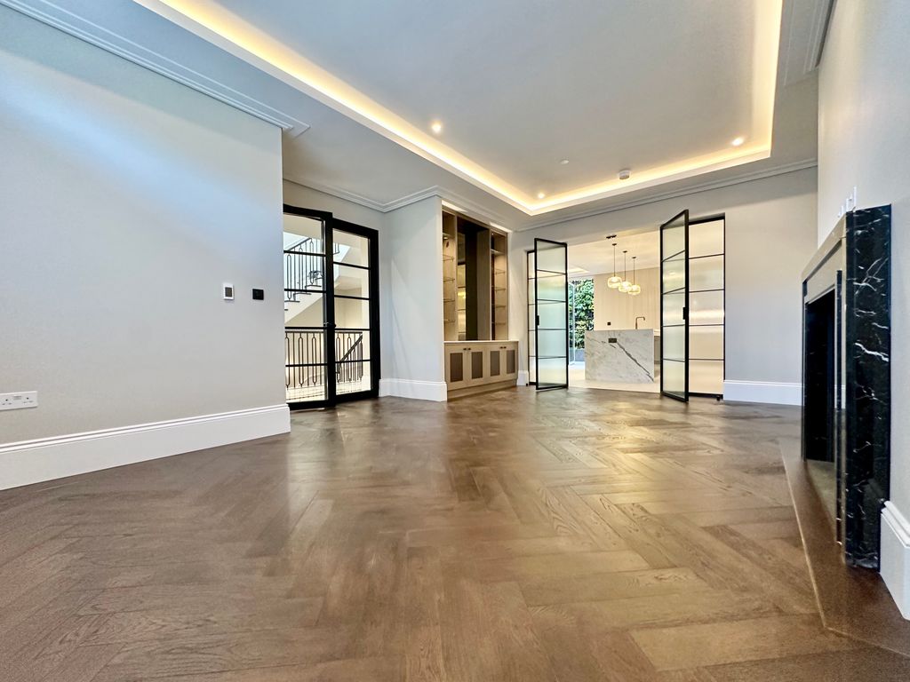Property photo 1 of 72