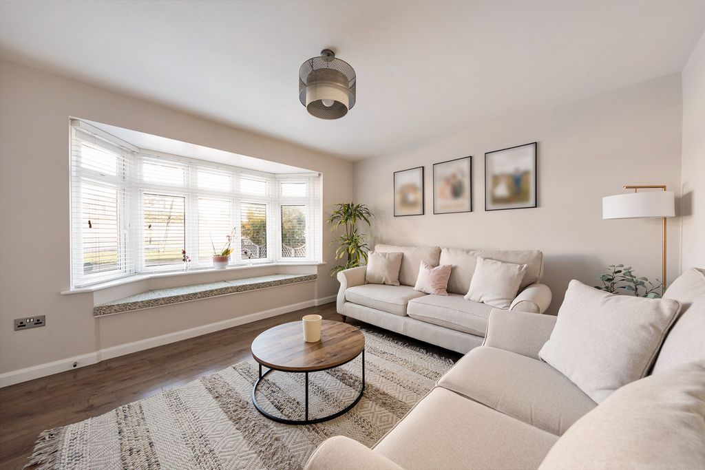 Property photo 3 of 26