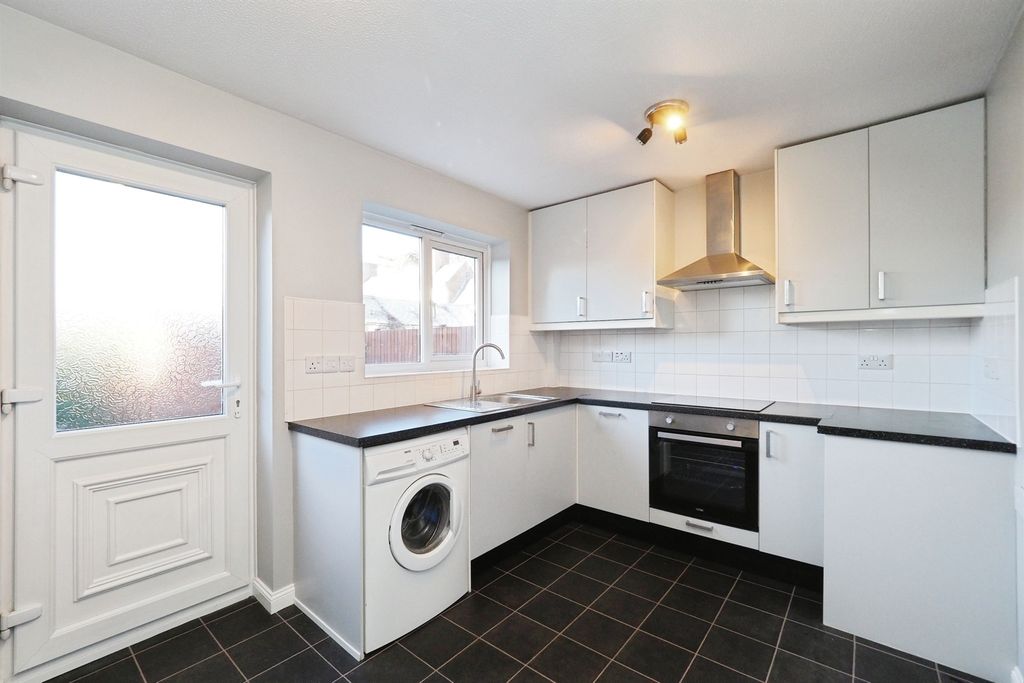 Property photo 2 of 18