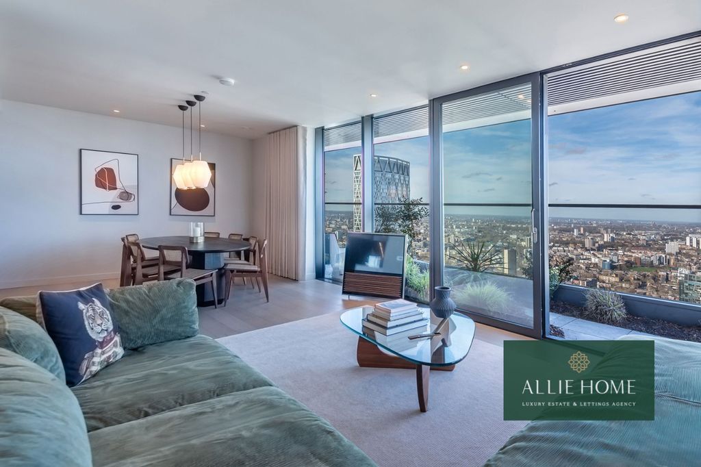 Property photo 2 of 26