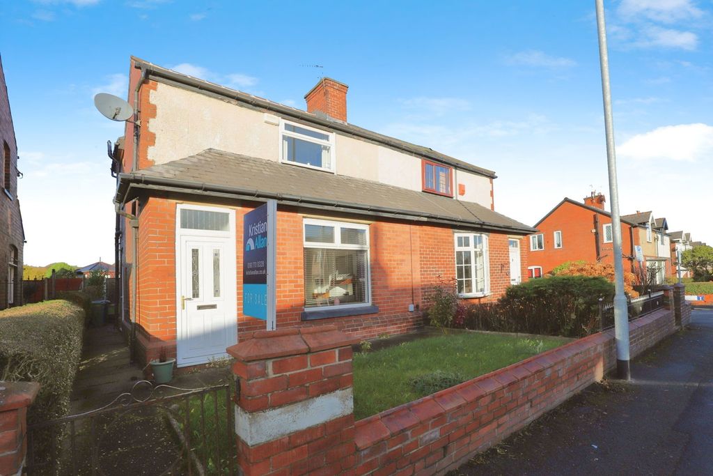 Property photo 2 of 28