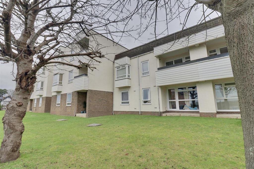 Property photo 1 of 13 Fcd9CD7B-CD92-4651-8409-8203Bdc0C05B_1_201_A.Jpeg