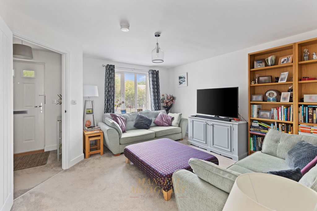 Property photo 2 of 23