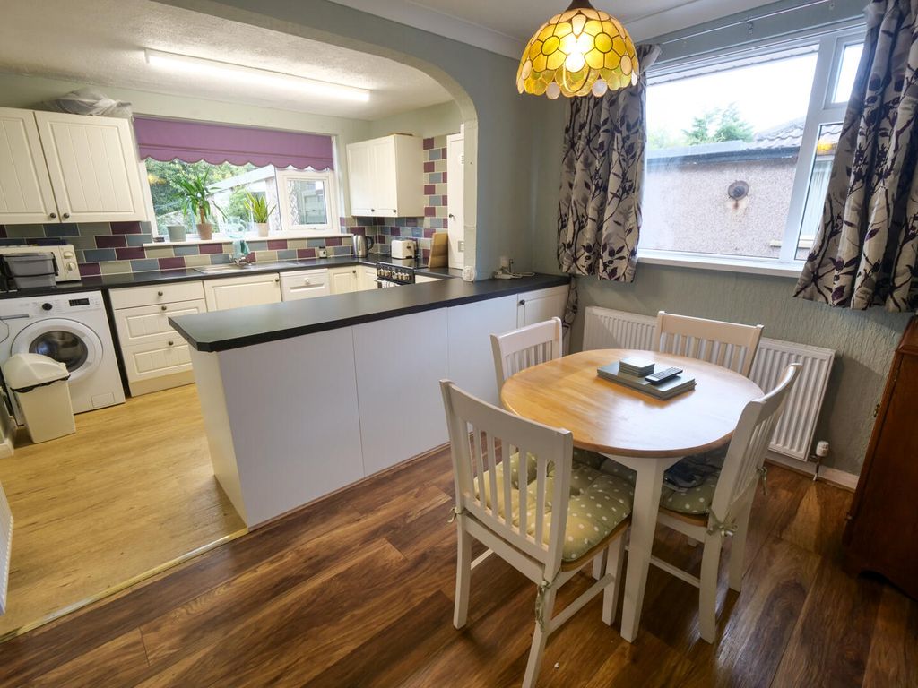 Property photo 2 of 12 Kitchen Diner