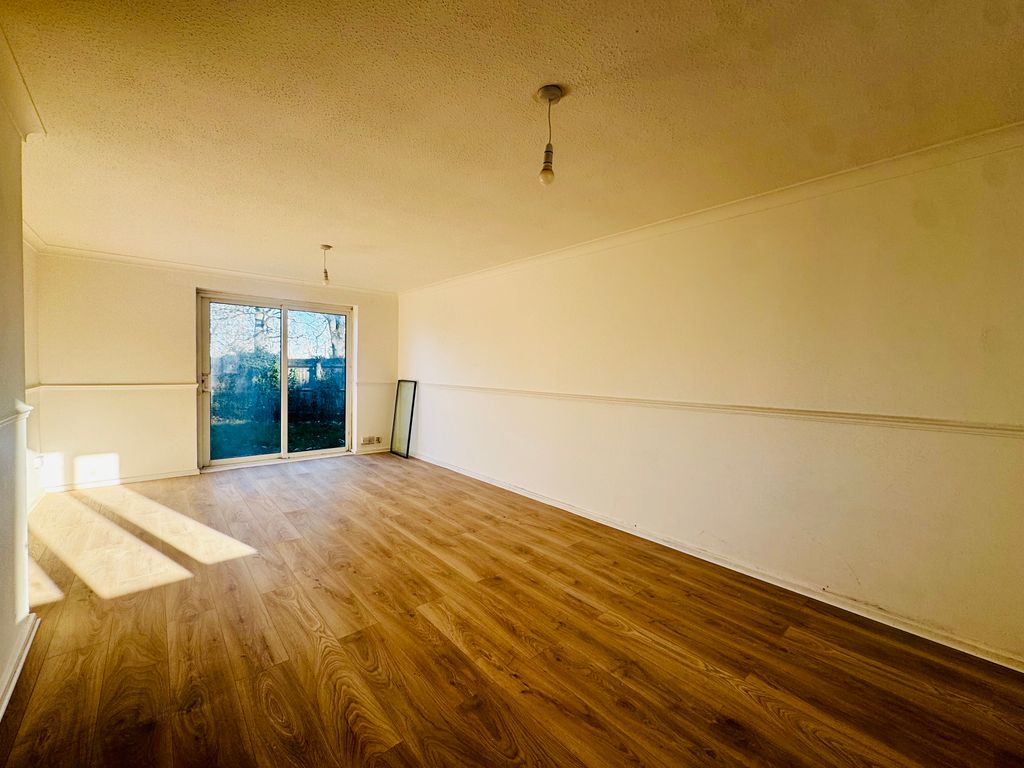 Property photo 2 of 11 Image