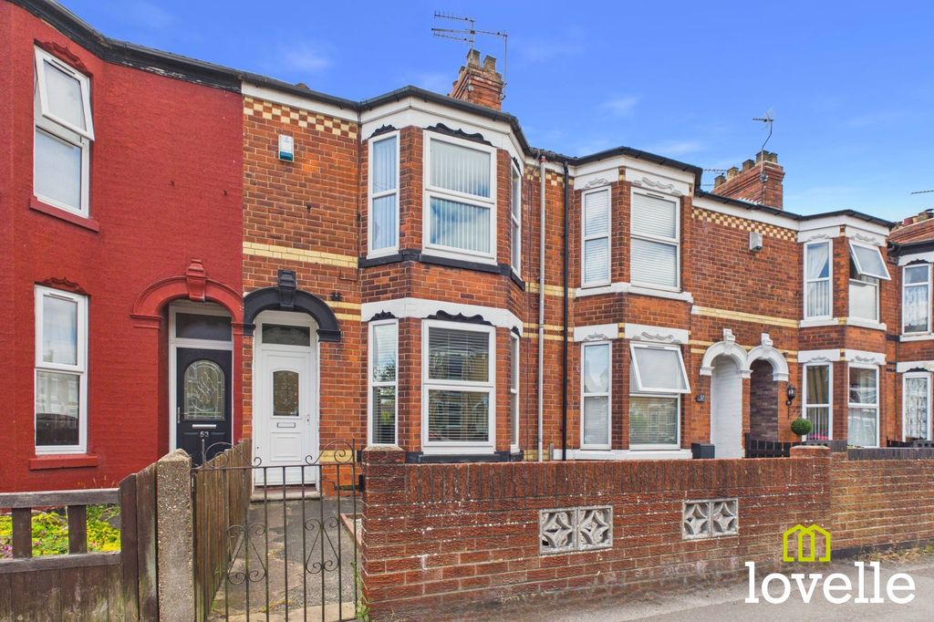 Property photo 3 of 27