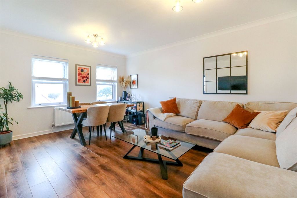 Property photo 3 of 10 Picture No. 04