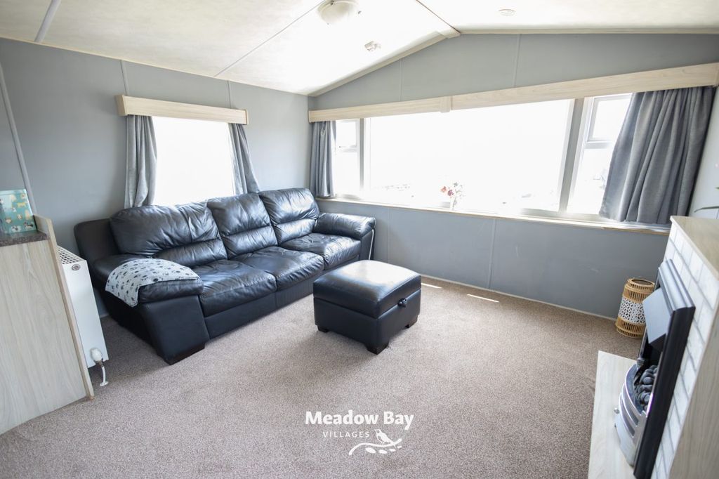 Property photo 2 of 9 Delta Resort 29x12 2B Small Wm 2.Jpg