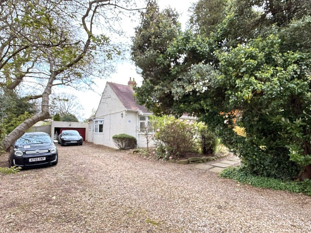 Property photo 2 of 35 Picture No. 02