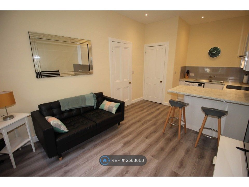 Property photo 2 of 4 Lounge