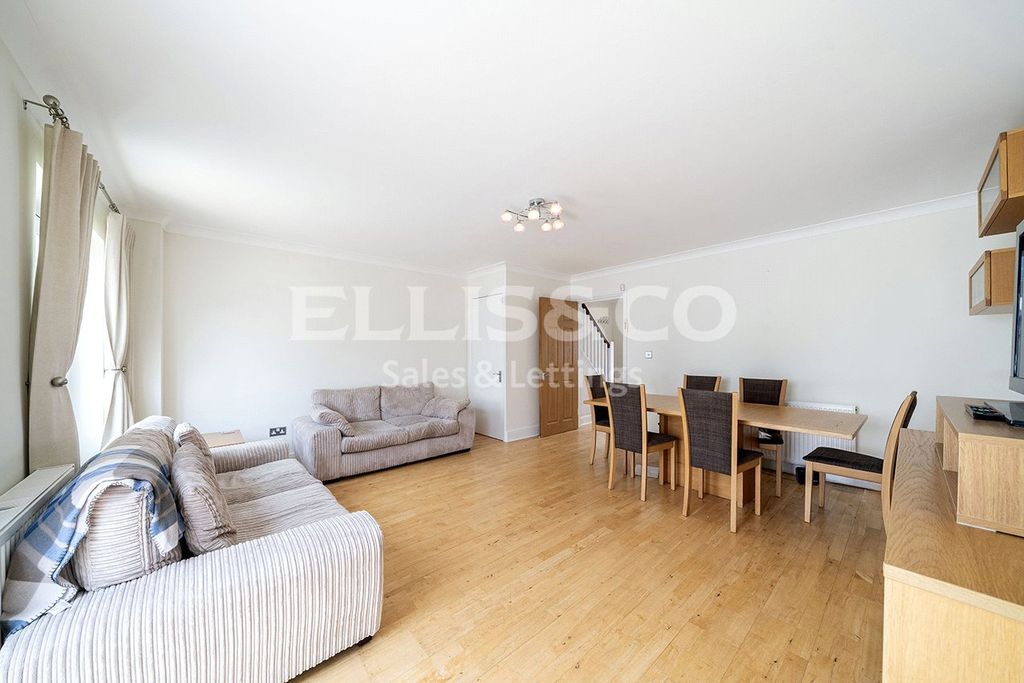 Property photo 3 of 21 Picture No. 44