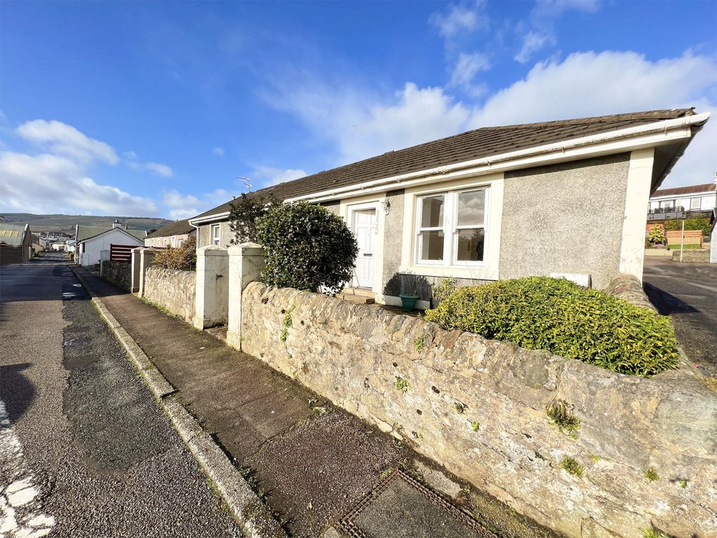 Property photo 3 of 13