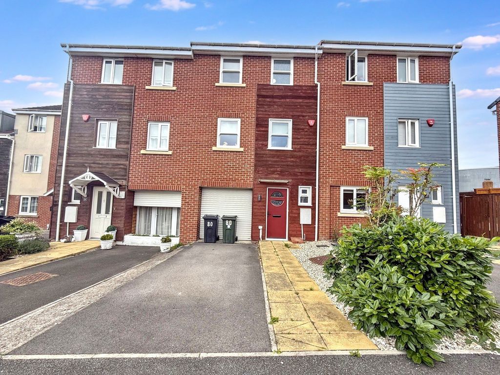 Property photo 2 of 31