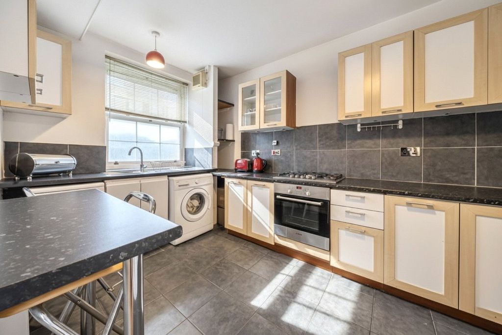 Property photo 2 of 10 Picture No. 20