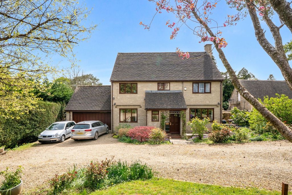 Property photo 1 of 21