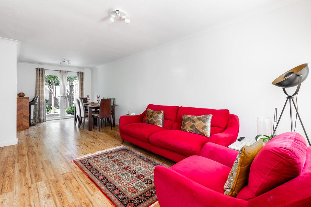 Property photo 2 of 18 A7